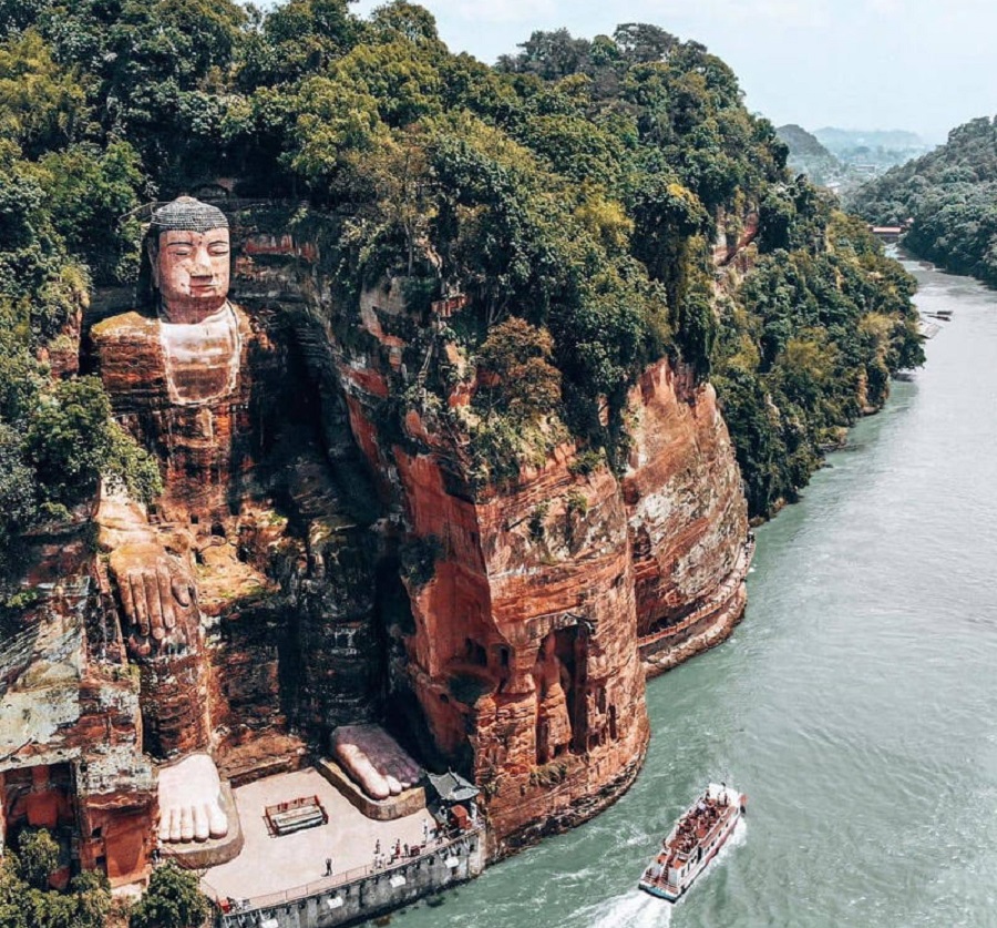 Núi Lạc Sơn Đại Phật