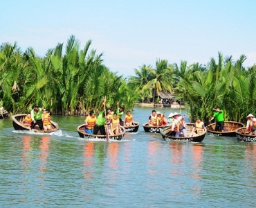 Ngay phố cổ Hội An có rừng dừa Cẩm Thanh chẳng khác gì với miền Tây sông nước
